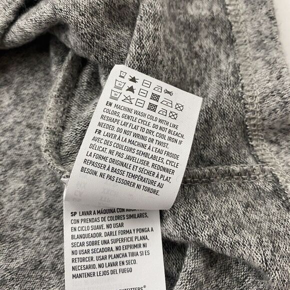 American Eagle Soft & Sexy Plush Gray V-Neck Button-Down Shirt Dolman Sleeve XXS - Picture 9 of 10